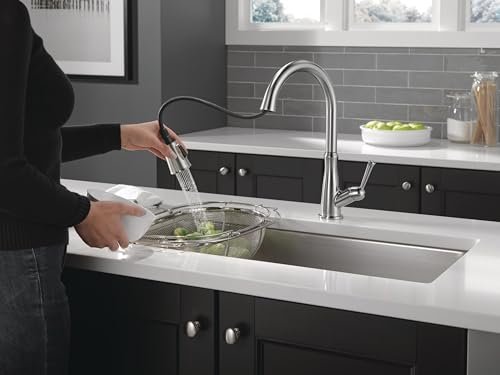 Delta Westville Brushed Nickel Kitchen Faucet with Pull Down Sprayer, Contemporary Single Hole Kitchen Sink Faucet, Single Handle, Arctic Stainless 9110-AR-DST